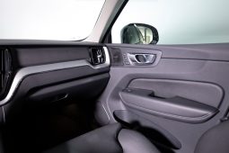 Volvo XC60 2.0 T6 350 AWD PHEV Plus Dark Auto completo