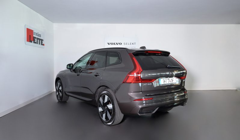 Volvo XC60 2.0 T6 350 AWD PHEV Plus Dark Auto completo