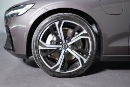 Volvo V60 2.0 T6 TE 350 PHEV AWD Plus Dark Auto completo