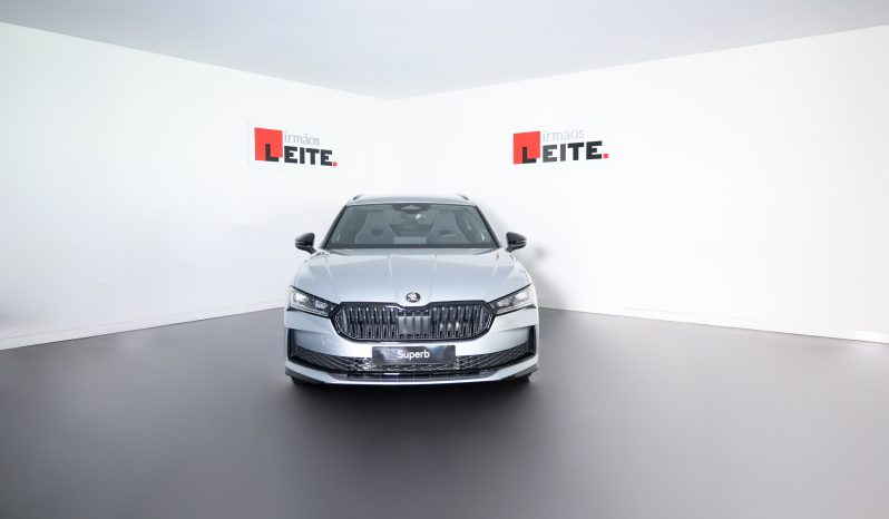 Skoda Superb 1.5 TSI 204cv PHEV Sportline DSG Break completo