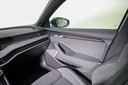 Skoda Superb 1.5 TSI 204cv PHEV Sportline DSG Break completo