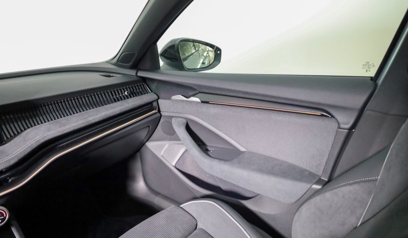 Skoda Superb 1.5 TSI 204cv PHEV Sportline DSG Break completo