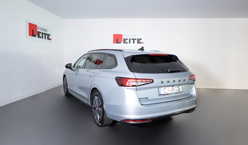 Skoda Superb 1.5 TSI 204cv PHEV Sportline DSG Break completo