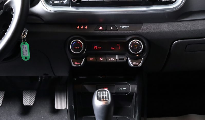 Kia Stonic 1.0 T-GDi 6MT DRIVE completo