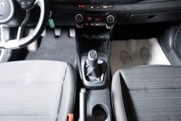 Kia Stonic 1.0 T-GDi 6MT DRIVE completo