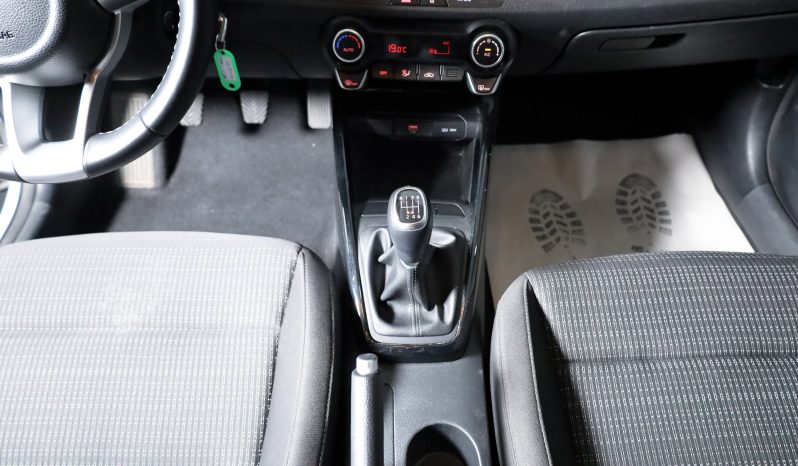 Kia Stonic 1.0 T-GDi 6MT DRIVE completo