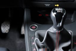 SEAT Ibiza 1.0 TSI STYLE completo