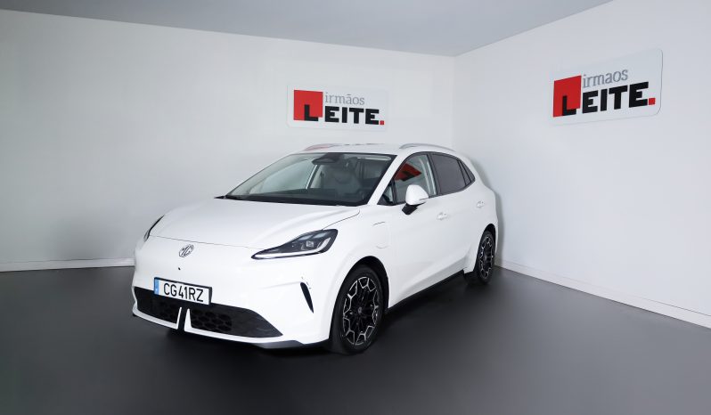MG MG4 Urban 120kW 54kWh DELUXE 2WD completo