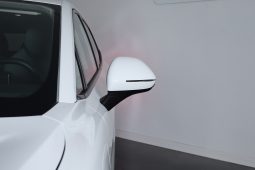 MG MG4 Urban 120kW 54kWh DELUXE 2WD completo