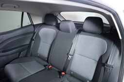 MG MG4 Urban 120kW 54kWh DELUXE 2WD completo