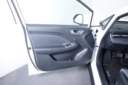 MG MG4 Urban 120kW 54kWh DELUXE 2WD completo