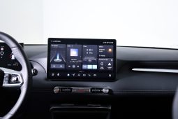 MG MG4 Urban 120kW 54kWh DELUXE 2WD completo