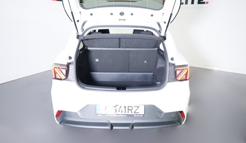 MG MG4 Urban 120kW 54kWh DELUXE 2WD completo