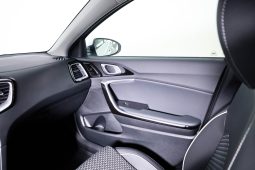 Kia XCeed 1.0 T-GDi 6MT DRIVE completo