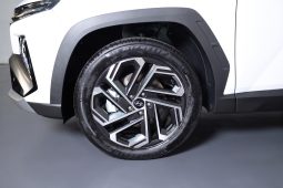 HYUNDAI TUCSON 1.6 TGDI AT e-Vanguard + TT MY26 completo