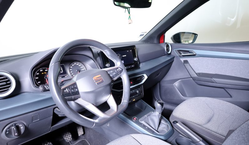 SEAT Arona 1.0 TSI XPERIENCE 6v completo