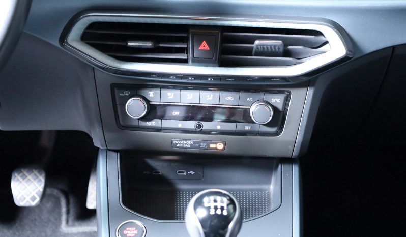 SEAT Arona 1.0 TSI XPERIENCE 6v completo