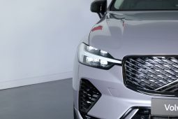 Volvo XC60 T6 AWD Híbrido Plug-in Plus Dark completo