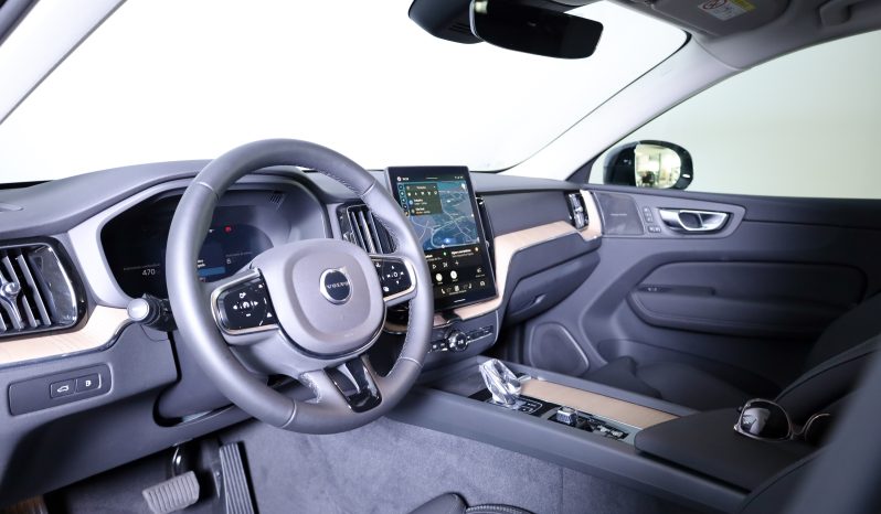 Volvo XC60 T6 AWD Híbrido Plug-in Plus Dark completo