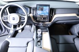 Volvo XC60 T6 AWD Híbrido Plug-in Plus Dark completo