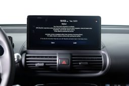 Hyundai INSTER 320km Comfort Plus 5 lug. MY26 completo