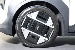 Kia EV3 TECH (81,4 kWh) completo