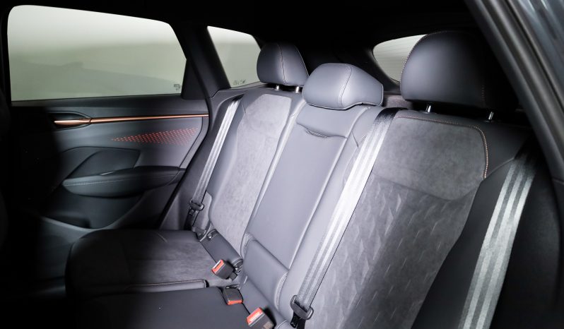 Cupra Terramar 1.5 e-HYBRID DSG completo