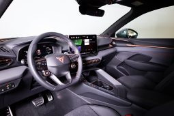 Cupra Terramar 1.5 e-HYBRID DSG completo