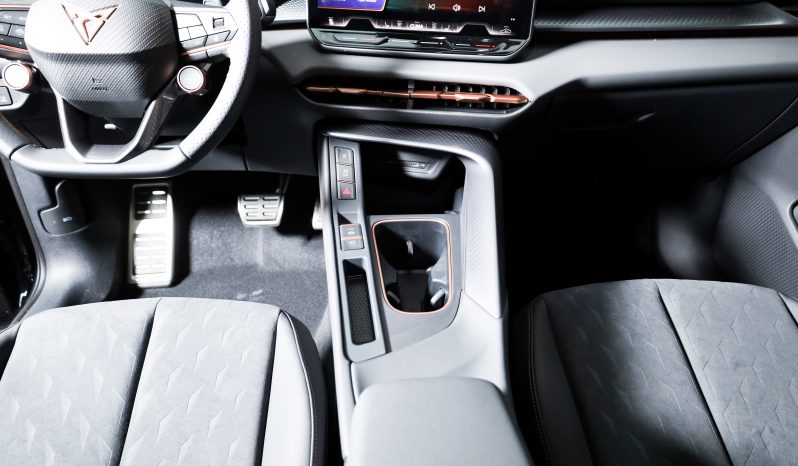 Cupra Terramar 1.5 e-HYBRID DSG completo