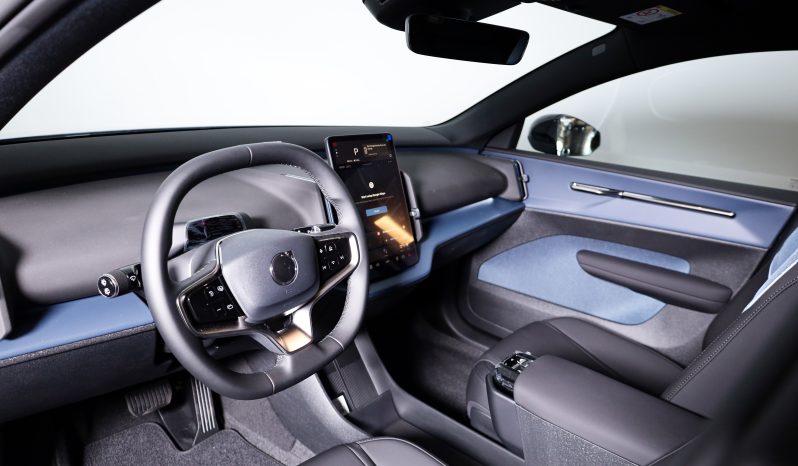 Volvo EX30 69 kWh Single Motor Extended Range 272cv Plus completo