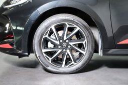 Toyota Yaris 1.5 Hybrid115 Dynamic Force Comfort completo