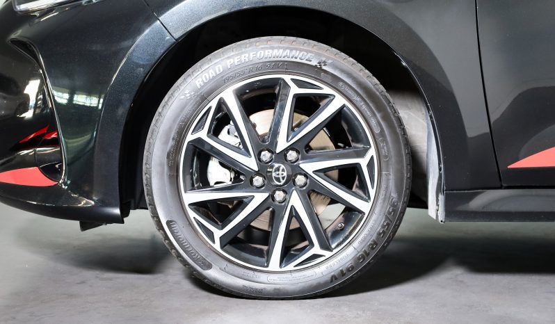 Toyota Yaris 1.5 Hybrid115 Dynamic Force Comfort completo