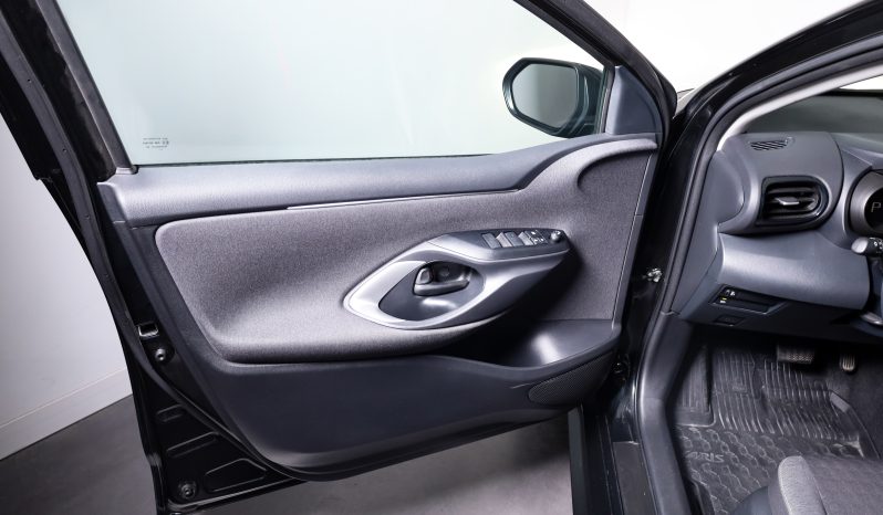 Toyota Yaris 1.5 Hybrid115 Dynamic Force Comfort completo