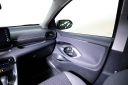 Toyota Yaris 1.5 Hybrid115 Dynamic Force Comfort completo