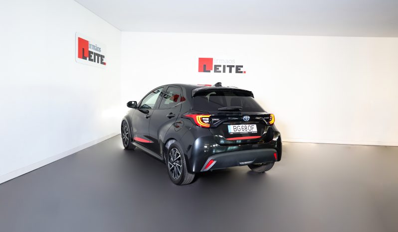 Toyota Yaris 1.5 Hybrid115 Dynamic Force Comfort completo