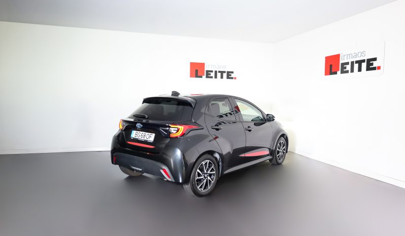 Toyota Yaris 1.5 Hybrid115 Dynamic Force Comfort completo