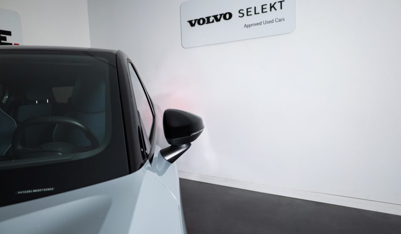 Volvo EX30 69 kWh Single Motor Extended Range 272 Plus completo